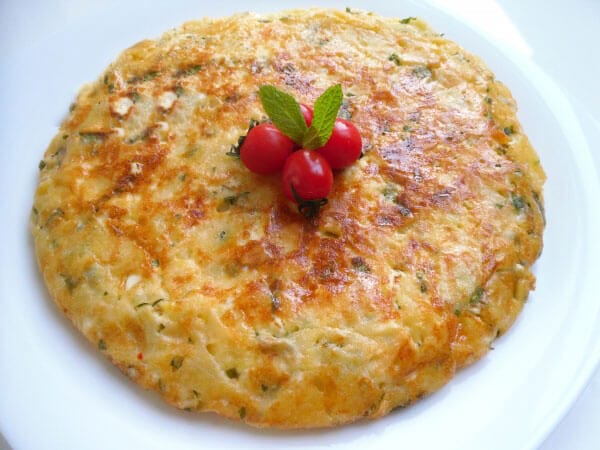 Börek aus der Pfanne mit - Tava Böreği