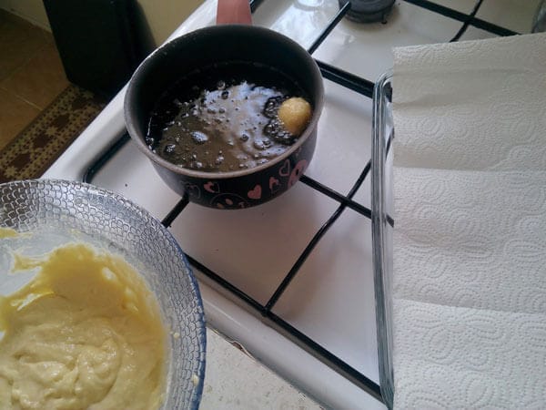 Türkische Teigbällchen in Sirup - Lokma Tatlısı