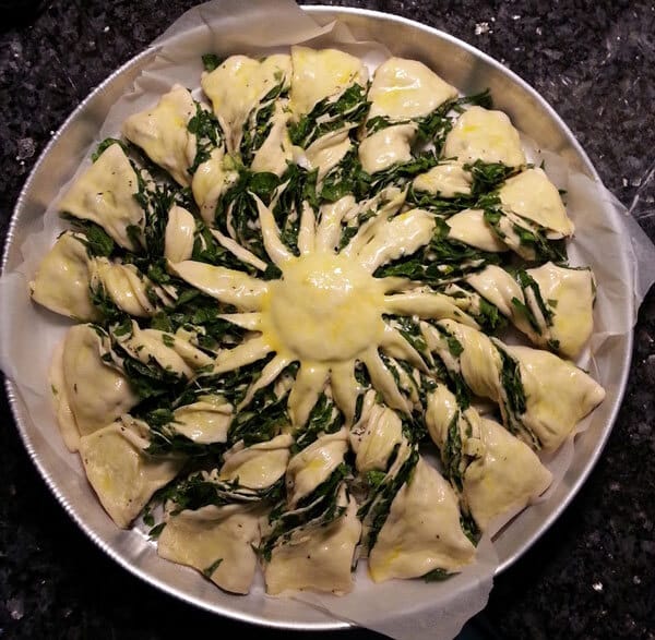 Gebäck mit Spinat - Ispanaklı Çörek