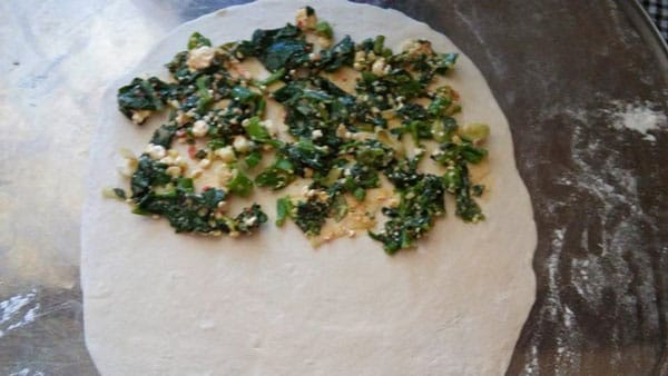 Pfannkuchen mit Spinat und Hackfleisch - Ispanaklı Ve Kıymalı Gözleme