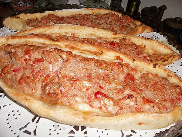 Fladen mit Hackfleisch - Çantik Pide