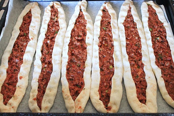 Fladen mit Hackfleisch Rezept - Kıymalı Pide