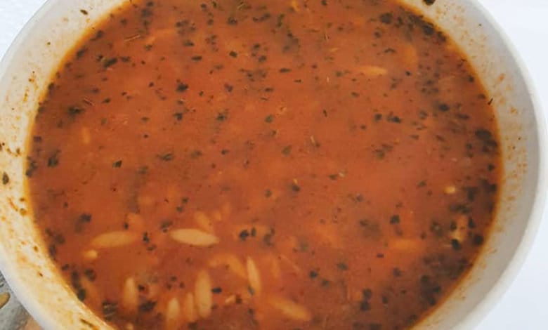 Türkische Reisnudelsuppe - Arpa Sehriye Corba